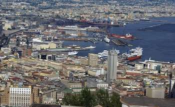 Porto Napoli - Photo credit: Foto di Enzo Abramo da Pixabay 